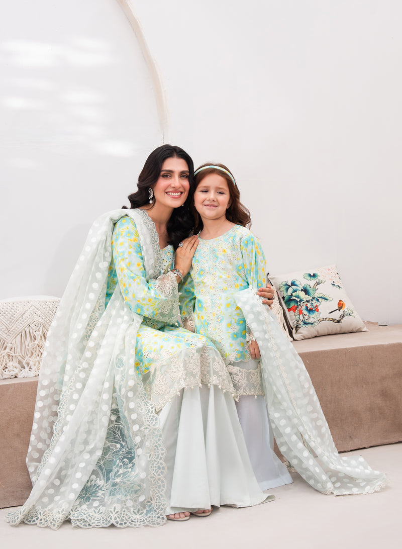 AYEZA KHAN FT. MONA EID COLLECTION MAKW6
