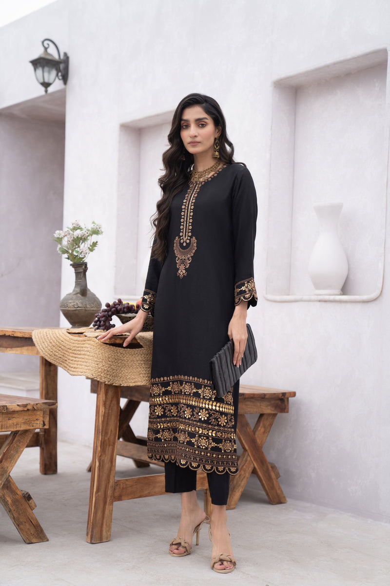 HEMLINE'S CHAI MOMENTS COLLECTION 07