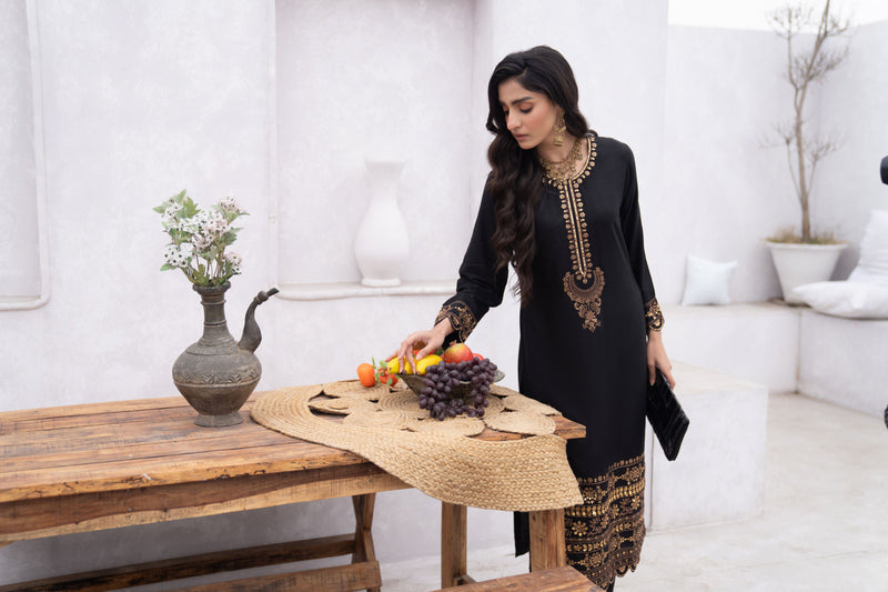 HEMLINE'S CHAI MOMENTS COLLECTION 07