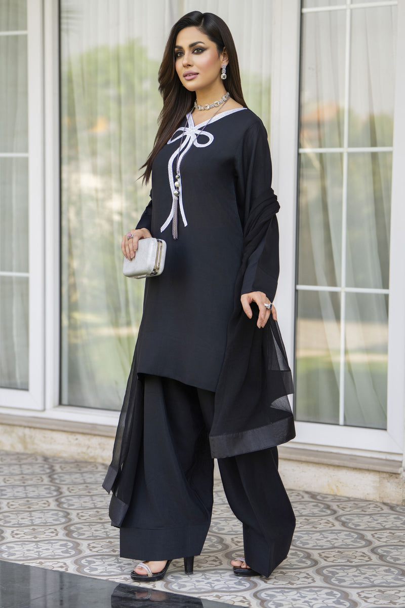 Black Raw Silk Embroidered Farshi Shalwar Set – Chand Sa Libaas by Aleezay | ALS4