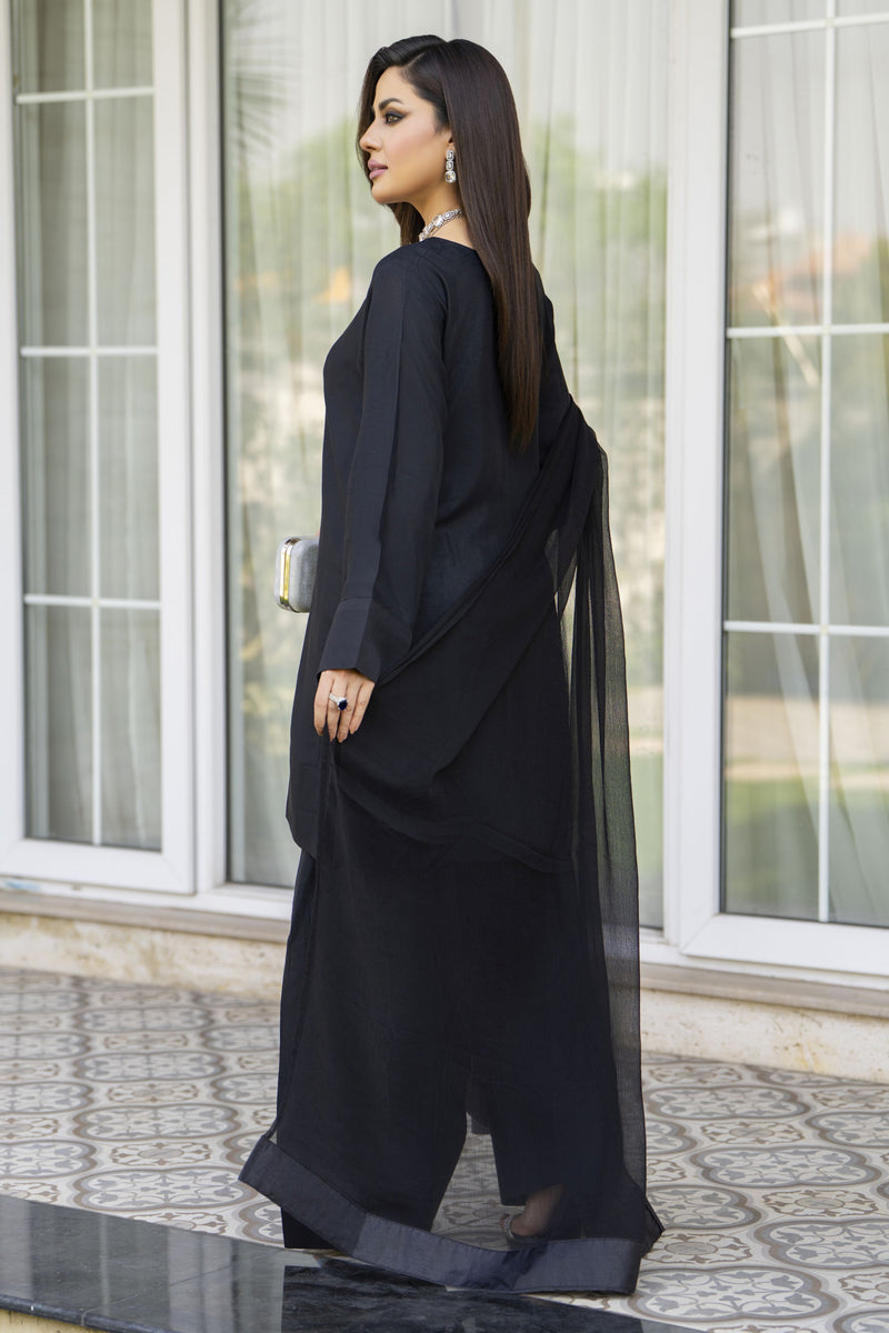 Black Raw Silk Embroidered Farshi Shalwar Set – Chand Sa Libaas by Aleezay | ALS4