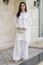 White Embroidered Farshi Set – Chand Sa Libaas by Aleezay | ALS6