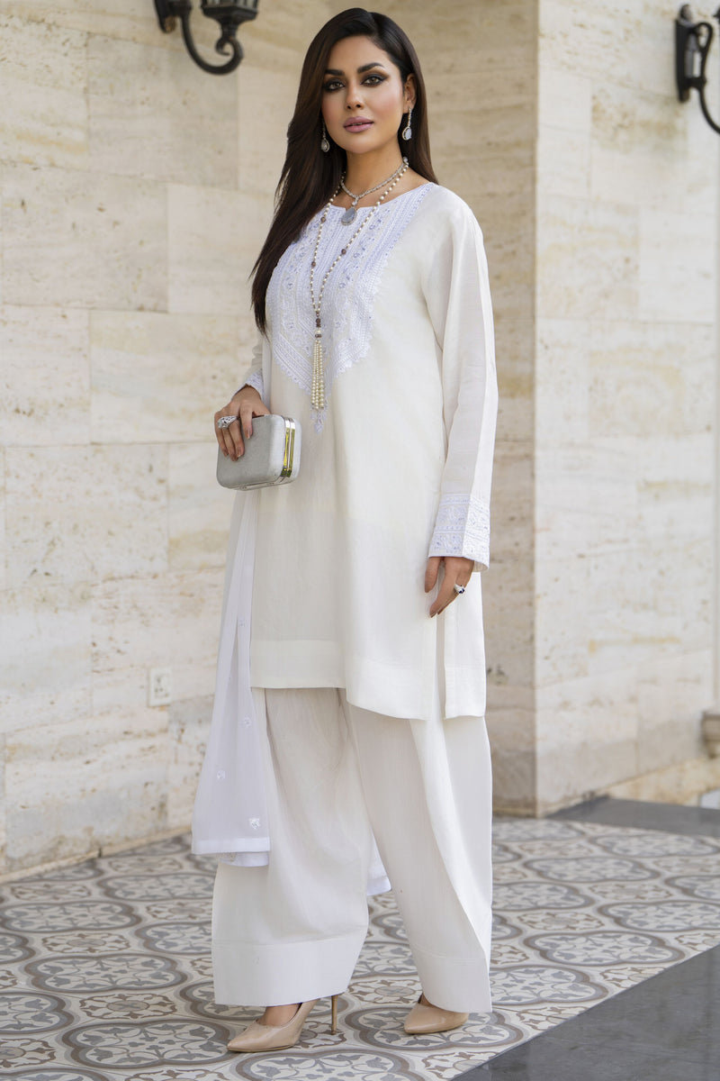 White Embroidered Farshi Set – Chand Sa Libaas by Aleezay | ALS6