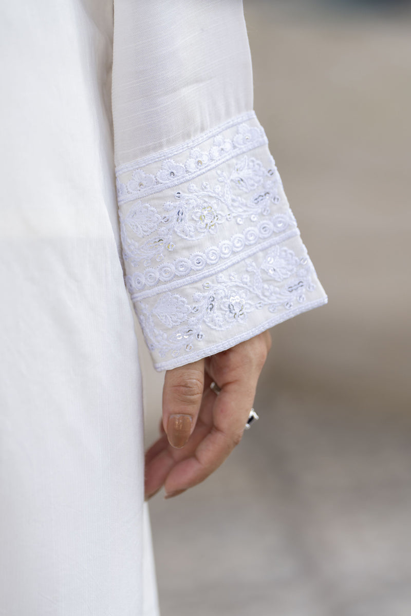 White Embroidered Farshi Set – Chand Sa Libaas by Aleezay | ALS6