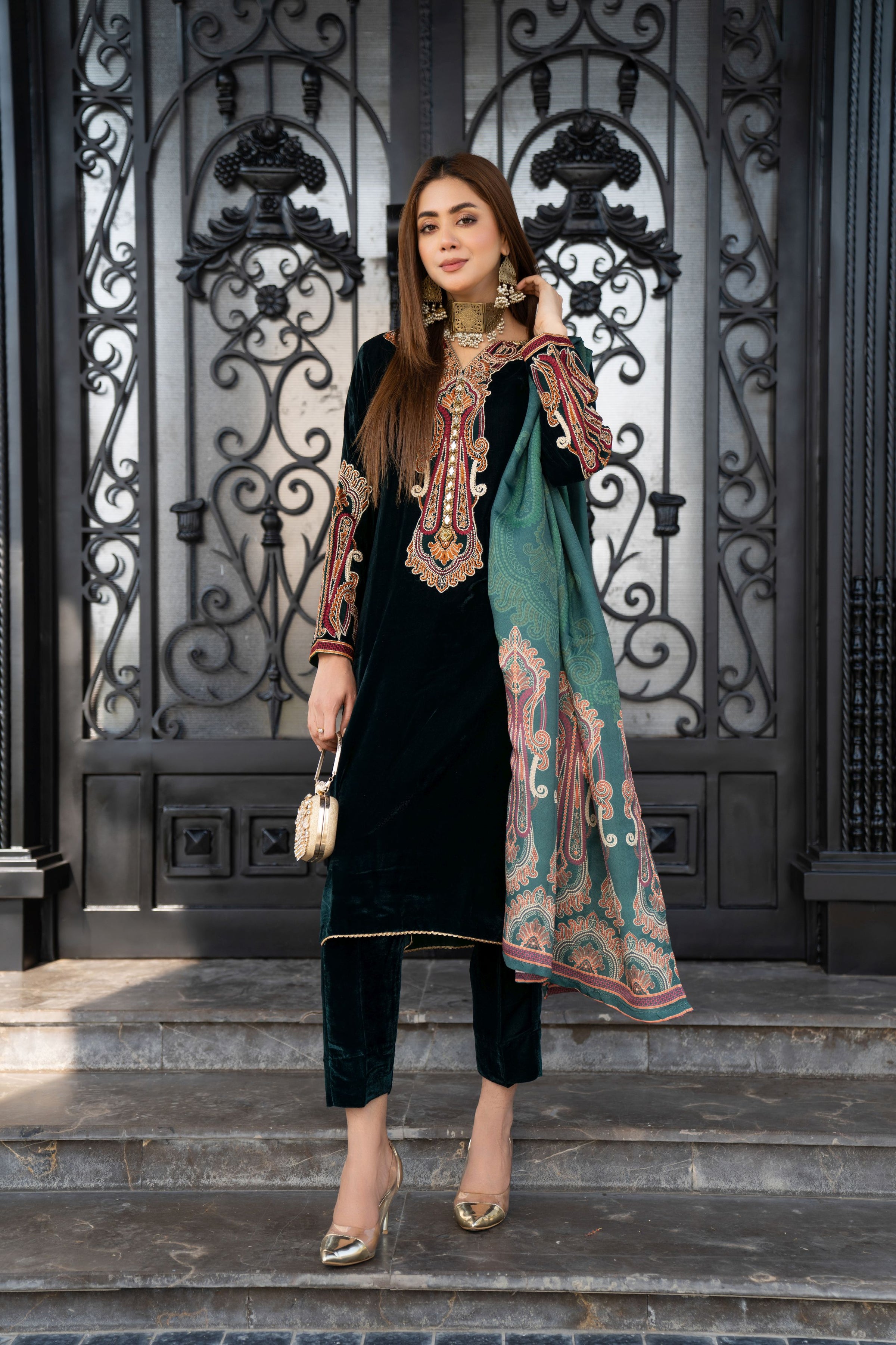 embroidered velvet dress VOGUE VISTAS VELVET EMBROIDERED DRESS BY ZAIWA ZB7 – The Zaibai