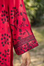 Deep Pink & Black Embroidered 3pc Raw Silk Suit – Ros3 by Gul Warun