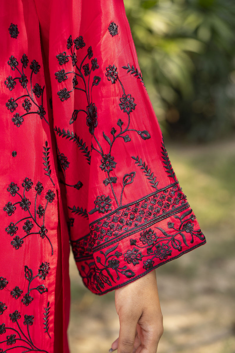 Deep Pink & Black Embroidered 3pc Raw Silk Suit – Ros3 by Gul Warun