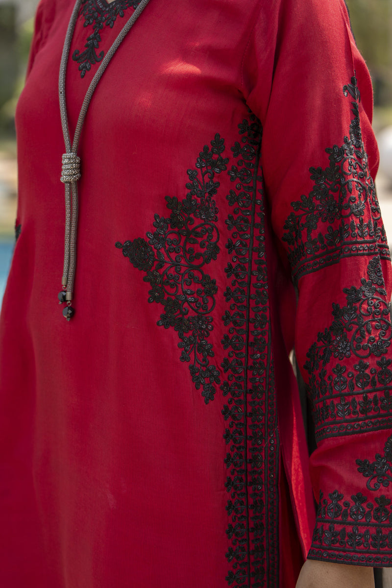 Ruby Red Embroidered 3pc Short Shirt & Farshi Shalwar Set – Ros6 by Gul Warun