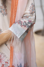 Peach & Cream 3pc Lawn Suit | Garmi Ka Jora by Dress Code GKJ3