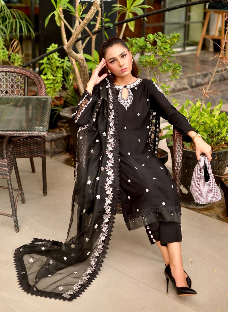3PC KARANDI EMBROIDERED BLACK DRESS BY MONA AX The Zaibai 3PC KARANDI EMBROIDERED BLACK DRESS BY MONA AX The Zaibai