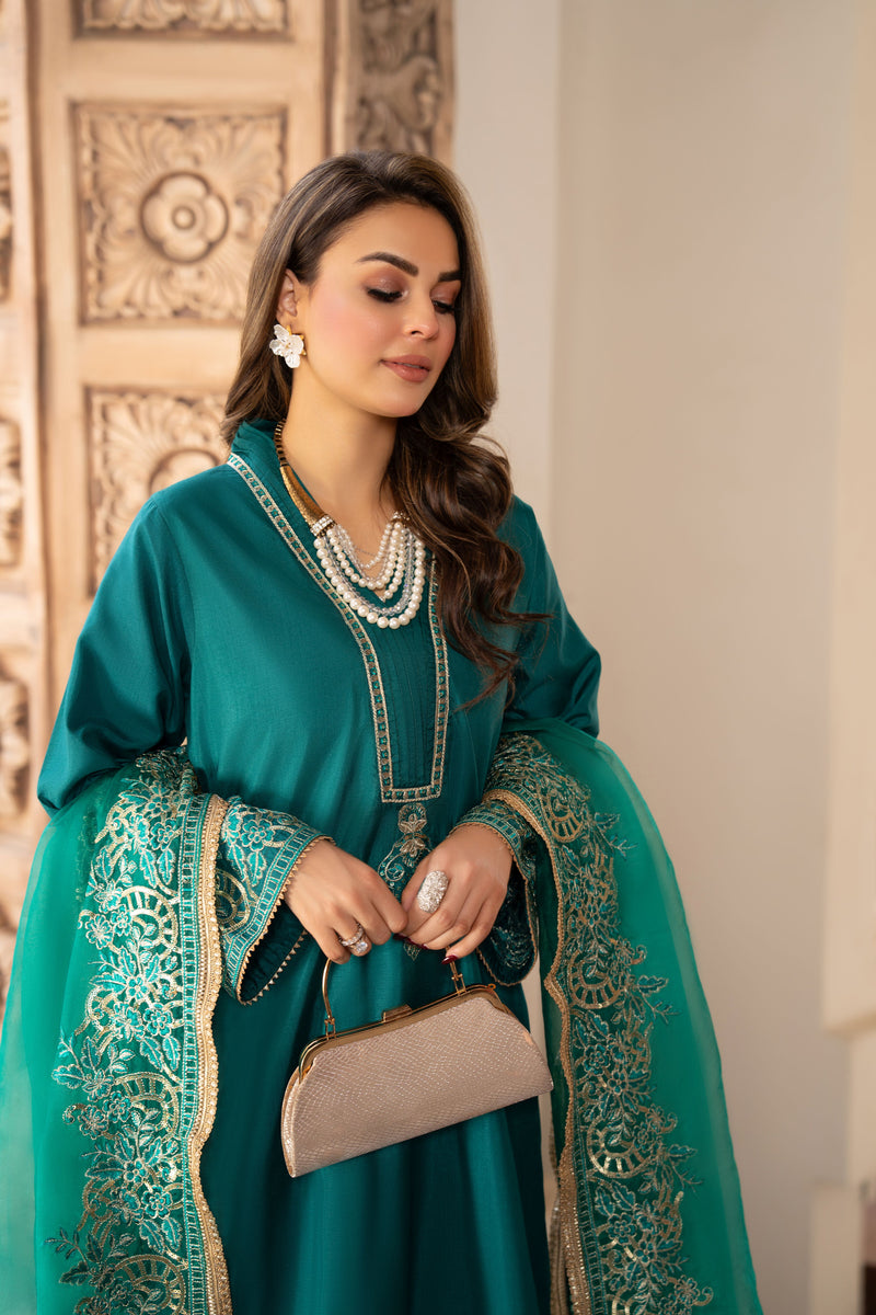 3PC READY TO WEAR RAW SILK DRESS BY GUL WARUN GRS11 The Zaibai 3PC READY TO WEAR RAW SILK DRESS BY GUL WARUN GRS11 The Zaibai