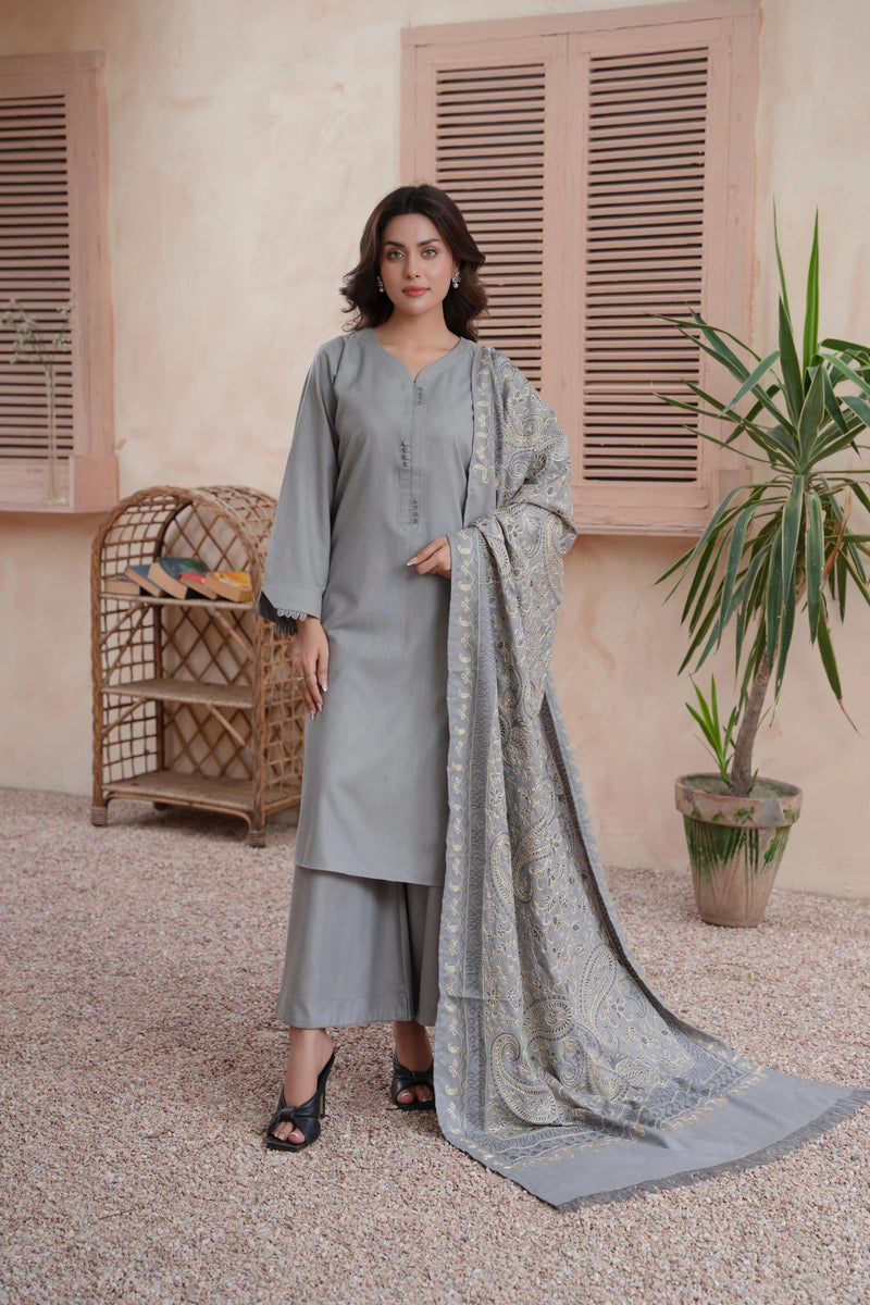 winter shawl for dress 30 Cozy Winter Wedding Shawl and Wrap Options for Elopements