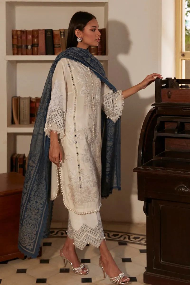 Sana Safinaz Muzlin Ready to Wear Embroidered Lawn Collection 03A