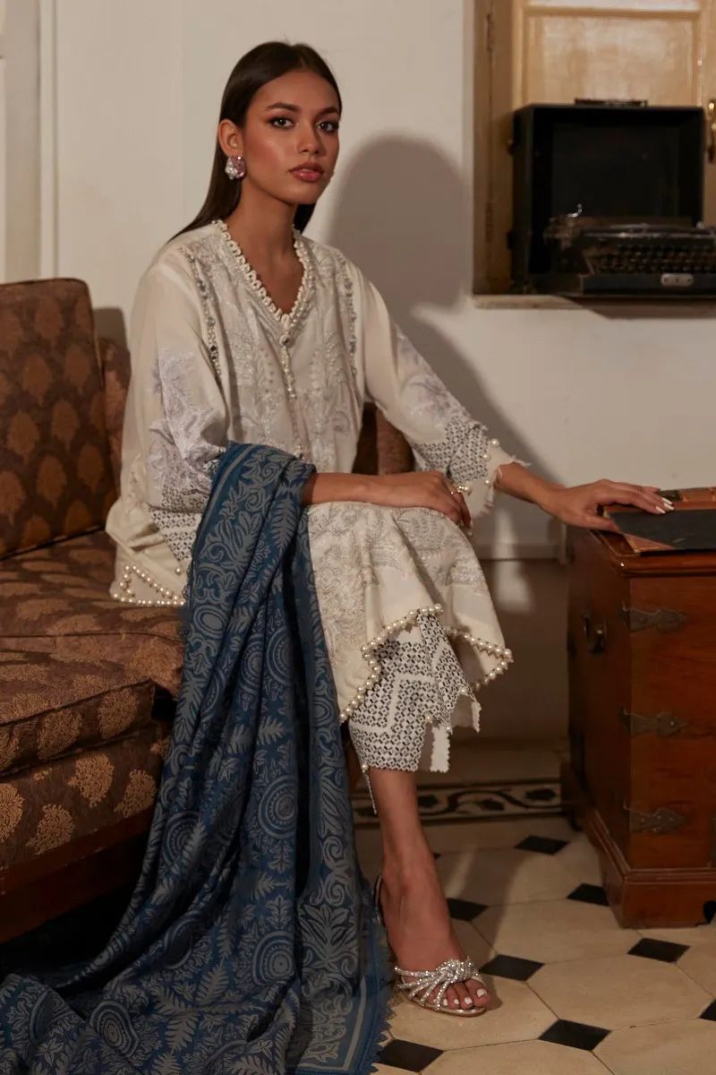 Sana Safinaz Muzlin Ready to Wear Embroidered Lawn Collection 03A