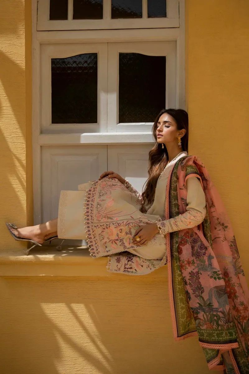 Sana Safinaz Muzlin Ready to Wear Embroidered Lawn Collection 05A