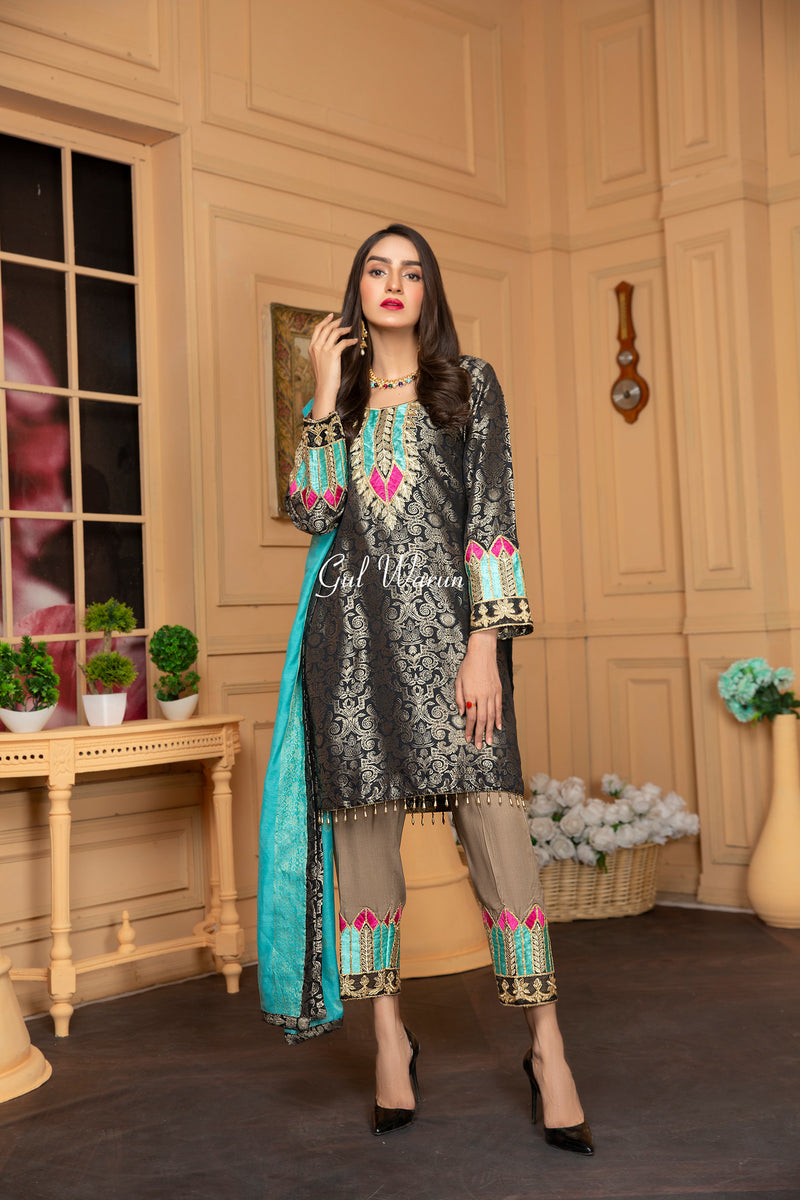 Winter Ready to Wear Embroidered Collection by Gulwarun 08