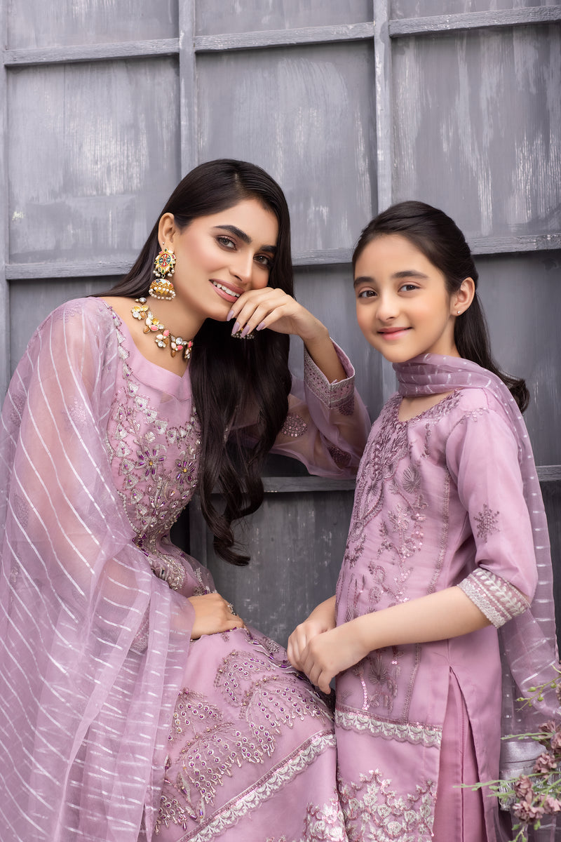Formal Organza Ready to Wear Embroidered Collection by Zara Manan 05