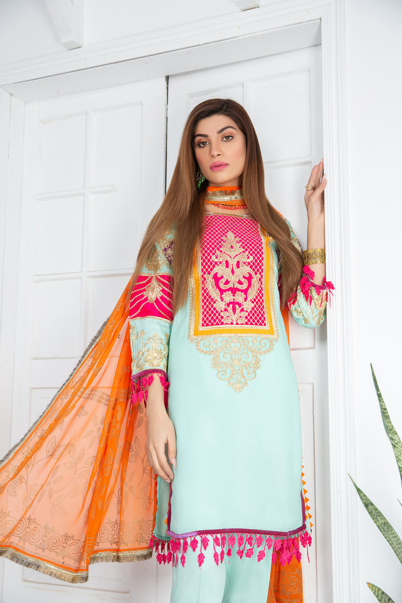 Ready to Wear 3pcs Embroidered Dress by Gulwarun 10