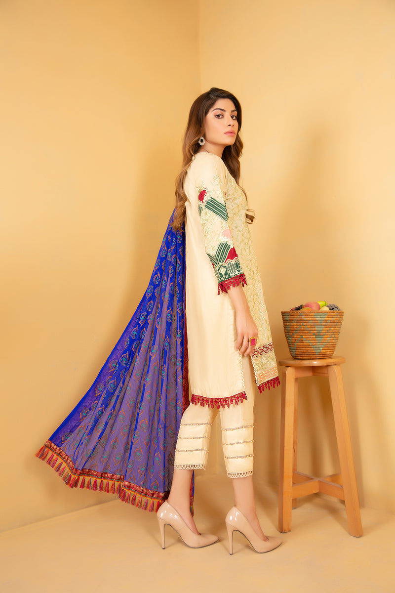 Gulwarun Ready to Wear 3 Pcs Embroiderd Linen Collection 10