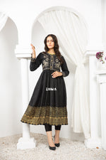 Ready to Wear Embroidered Kurta by Zaiwa 08